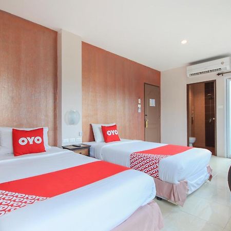 Oyo 75321 Gemma Patong Hotel Phuket Exterior foto