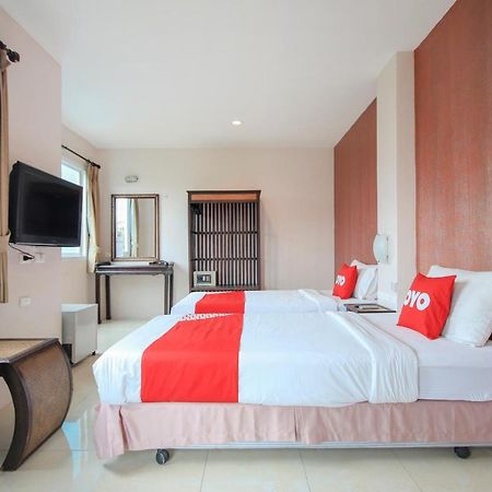 Oyo 75321 Gemma Patong Hotel Phuket Exterior foto